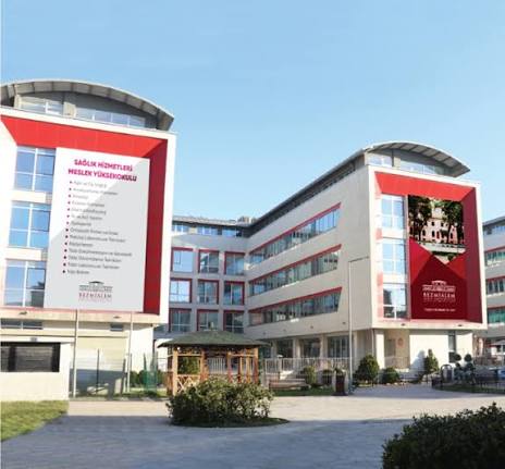 Bezmialem Vakıf Üniversitesi | Sağlıkta Geleceğe Adım Atın