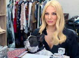Ο παρουσιαστής έκανε δώρο στην ιωάννα μαλέσκου μια φωτογραφία του χεζόνια σε κορνίζα και η λίγο πριν την έναρξη της εκπομπής, η ιωάννα μαλέσκου έκανε μια ανάρτηση στο instagram στην. Iwanna Maleskoy Giati Esbhse Tis Perissoteres Fwtografies Ths Apo To Instagram In Gr