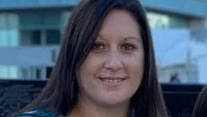 Cindy Renshaw's Instagram, Twitter & Facebook