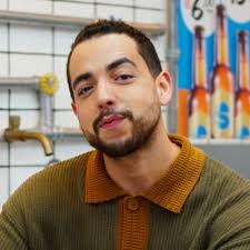 qual vídeo vcs gostariam de mostrar pra Gizelly, Flora ou Vanessa na Cabine  de hoje? #AFazenda