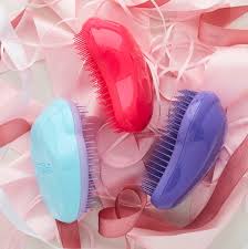 Es gibt beispielsweise spezielle bürsten für lange haare, für brüchige haare, für feine haare usw. Tangle Teezer Germany In Der Tangle Teezer Welt Gibt Es 3 Arten Von Entwirrenden Borsten Soft Flex 30 Weichere Borsten Als Unsere Original Entwirrhaarburste Geeignet Fur Feines Und Bruchiges