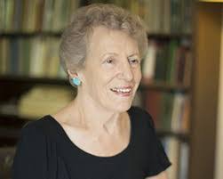 Lesley Lee's Instagram, Twitter & Facebook