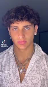 Ryan Hammonds's Instagram, Twitter & Facebook