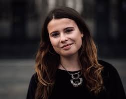Sie fordert verbote, mehr steuern und verzicht. Umweltschutz Aktivistin Luisa Neubauer Beim 11 Zeit Wirtschaftsforum Convent