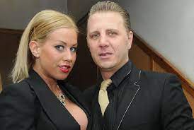 Check spelling or type a new query. Zambo Krisztian Megkerte Parja Kezet Habostorta Hu