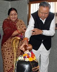 माननीय विधानसभा अध्यक्ष एवं पूर्व मुख्यमंत्री, आदरणीय डॉ. रमन सिंह जी एवं  श्रीमती वीणा सिंह जी को 47वीं वैवाहिक वर्षगांठ की हार्दिक ...