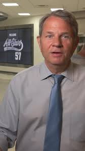 Check out this buzzer-beater by Drew Lowder #4! LCC's Men's basketball team  came out with a 77-76 win