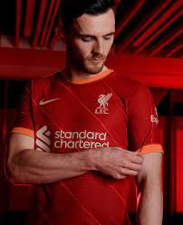 Personalise your new shirt for just free with lovell soccer and be. Photos Liverpool Players Model New 2021 22 Nike Home Kit Liverpool Fc