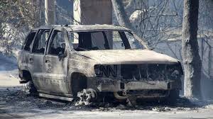 Μαίνεται η πύρινη λαίλαπα σε σταμάτα και ροδόπολη, με την φωτιά να έχει βγει εκτός ελέγχου και να καίει ήδη τα πρώτα σπίτια και αυτοκίνητα. Zr4qz2p1plwgcm
