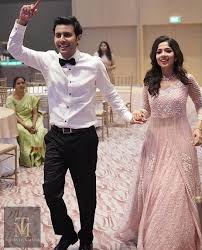 Pin By Anjujose On Varities Indian Wedding Gowns Engagement Gowns Gown Party Wear