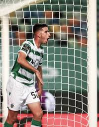 Gonçalo bernardo inácio is a portuguese professional footballer who plays as a central defender for sporting cp. Goncalo Inacio O Patrao Portugues Da Defesa De Amorim Renascenca