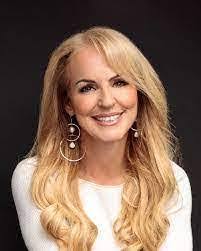 Connie Bott's Instagram, Twitter & Facebook