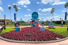 How Is Character Dining Different At Garden Grill In A Newly Reopened Epcot Allears Net
