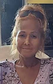 Debbie Askew's Instagram, Twitter & Facebook