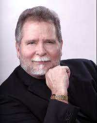 High Visibility: Transforming Your Personal and Professional Brand: Irving  Rein, Philip Kotler, Michael Hamlin, Martin Stoller: 9780071456807:  Amazon.com: Books