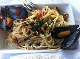 Se amate il pesce e in particolar modo i crostacei, rimarrete estasiati dall'armonia di sapori e profumi che offre questo risotto con panna e scampi freschi. Spaghetti Con Le Cozze Sapore Di Mare Cucina Svago