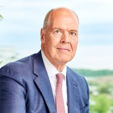 Mark Dines's Instagram, Twitter & Facebook