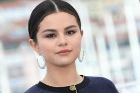 Selena Gomez Will Star in, Executive Produce Hulu's Only Murders In The  Building