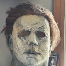 Jason prende la maschera e le cinghie di Manhattan