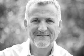 Conservative neighbors toss dead rat