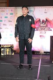 Maharaja lawak mega 2019 atau ringkasnya mlm bakal kembali menemui anda dengan menampilkan 14 peserta terdiri daripada 12 kumpulan (duo & trio) dan untuk saksikan siaran langsung maharaja lawak mega, anda boleh tonton secara langsung di saluran astro warna dan astro hd atau secara. Senarai Nama Penuh Peserta Maharaja Lawak Mega Mlm 2017 Sensasi Selebriti