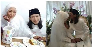 Zamani, 49, dan nur juliana diijabkabul pada 20 september lalu. Dari Pembantu Peribadi Kini Bergelar Isteri Kenal 14 Tahun Zamani Selamat Nikahi Juliana Tahniah Keluarga