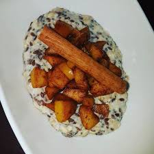 Einen Wunderschonen Guten Morgen Wunsche Ich Euch Zum Herbstlichen Regnerischen Wetter Gibt Es Heute Zum Fruhstuck Ein Porridge Mit Bratapfel Und Zimt Das Riec