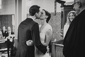 Wer eine große hochzeitsfeier plant, muss dabei immer die kosten für die hochzeit im blick haben. Juliane Jens Hochzeit In Den Weinbergen Im Rheingau