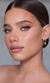 Amy Diem's Instagram, Twitter & Facebook