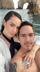 Una de las parejas más queridas del medio artístico era la que formaban mauricio ochmann y aislinn derbe z, quienes en el 2020 sorprendieron a sus. N42r7hn9dniqrm
