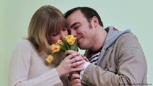 Doctors, medical staff gave flower bouquets and cheer up for covid patients in srinagarcovid patients being discharged from a hospital in srinagar. Loss Of Smell And Taste Lingers For Covid 19 Patients Science In Depth Reporting On Science And Technology Dw 19 02 2021