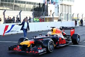 His ecstatic home fans might have been disappointed to see max. Formel 1 Max Verstappen Dreht Erste F1 Runden In Zandvoort