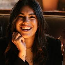 Amy Vecchio's Instagram, Twitter & Facebook