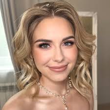 Reel by Anna Gajda (@visagebyanna) · April 6, 2022