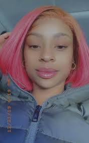 Edna Hursey's Instagram, Twitter & Facebook