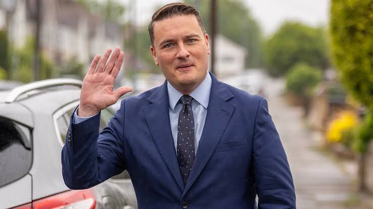 Labour's answer to everything… more tax! Wes Streeting calls for a 'wealth'  levy to raise £12bn as 'shadow' leadership battle escalates | Daily Mail  Online