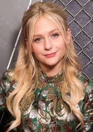 Maxine Donnelly's Instagram, Twitter & Facebook