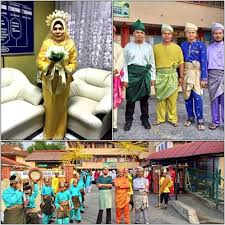 Lokasi sebenar sekolah ialah berhampiran masjid jamek jalan hatin dan pintu masuk utama adalah bersetentangan dengan bangunan persatuan wanning. Sk Sri Jelok 43000 Kajang Selangor Darulehsan Persaraan Puan Salmah Salleh