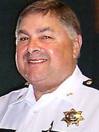 Dorchester warden to resign