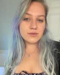 Caroline Hall (@caro.wine_) • Instagram photos and videos