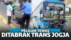 Semua pertanyaan itu kembali ke pokok permasalahan yang sekarang melanda trans jogja. Terobos Lampu Merah Trans Jogja Tabrak Pelajar Hingga Tewas