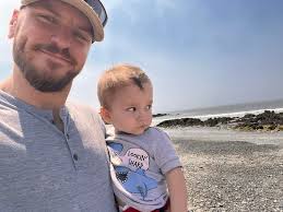 My most sincere and heartfelt gratitude to the couple that I met at  Biddeford Pool today who tipped me off about this lil one. If you drink  beer, I owe you a