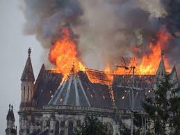 Firefighters say they have contained a huge blaze that broke out inside a historic cathedral in the western french city of nantes on saturday. Kaya Burgess On Twitter This Picture Circulating Is Not Of Nantes Cathedral The Fire Was At The Organ Level Behind The Main Window Police Confirm That The Roof Was Untouched Image Below