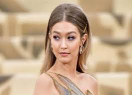 02:32 في الفيديو بتكلم عن عيد ميلاد النجم الرائع زين مالك وعن عودتة بالعارضة الجميلة جيجي حديد ! Ø¹Ø§Ø±Ø¶Ø© Ø§Ù„Ø£Ø²ÙŠØ§Ø¡ Ø¬ÙŠØ¬ÙŠ Ø­Ø¯ÙŠØ¯ Ø­Ø§Ù…Ù„ ÙÙŠ Ø·ÙÙ„Ù‡Ø§ Ø§Ù„Ø£ÙˆÙ„ Ù…Ù† ØµØ¯ÙŠÙ‚Ù‡Ø§ Ø§Ù„Ù…ØºÙ†ÙŠ Ø²ÙŠÙ† Ù…Ø§Ù„Ùƒ Ø±Ø£ÙŠ Ø§Ù„ÙŠÙˆÙ…