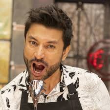 Adrián Parada, el comediante favorito para ganar MasterChef