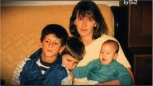 Born 22 may 1987) is a serbian professional tennis player. Childhood Pic Of Nole With His Brothers And Mother Novak Djokovic Tennis Players Tennis