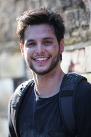 Vivendo um traficante em 'Topíssima', Bruno Guedes se posiciona sobre as  drogas