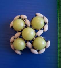 brooch green and lime