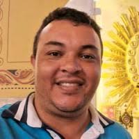 200+ perfis com “De Cosmo”