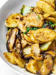 Stir Fried Shanghai Rice Cakes Chao Nian Gao Recipe Rice Cakes Nian Gao Vegetarian Oyster Sauce